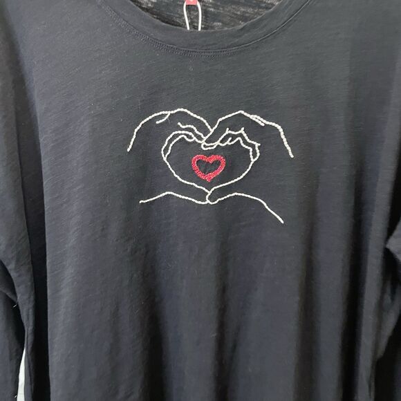 Darling Cabi # 4197 "Love You Tee" Boxy Fit Dropped Shoulders Black Top Size M - Picture 2 of 11